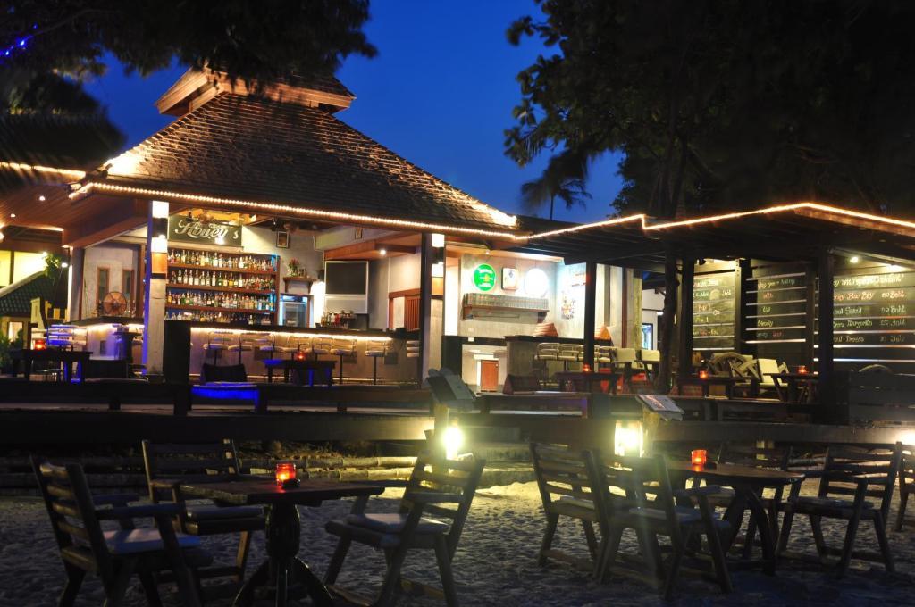 Samui Honey Choeng Mon